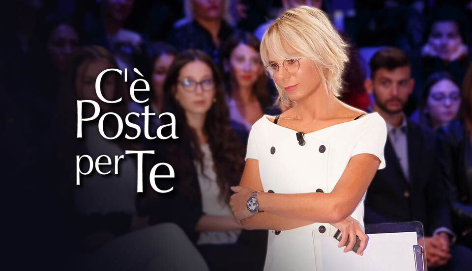 C’è posta per te, niente mascherine. La spiegazione di Maria De Filippi
