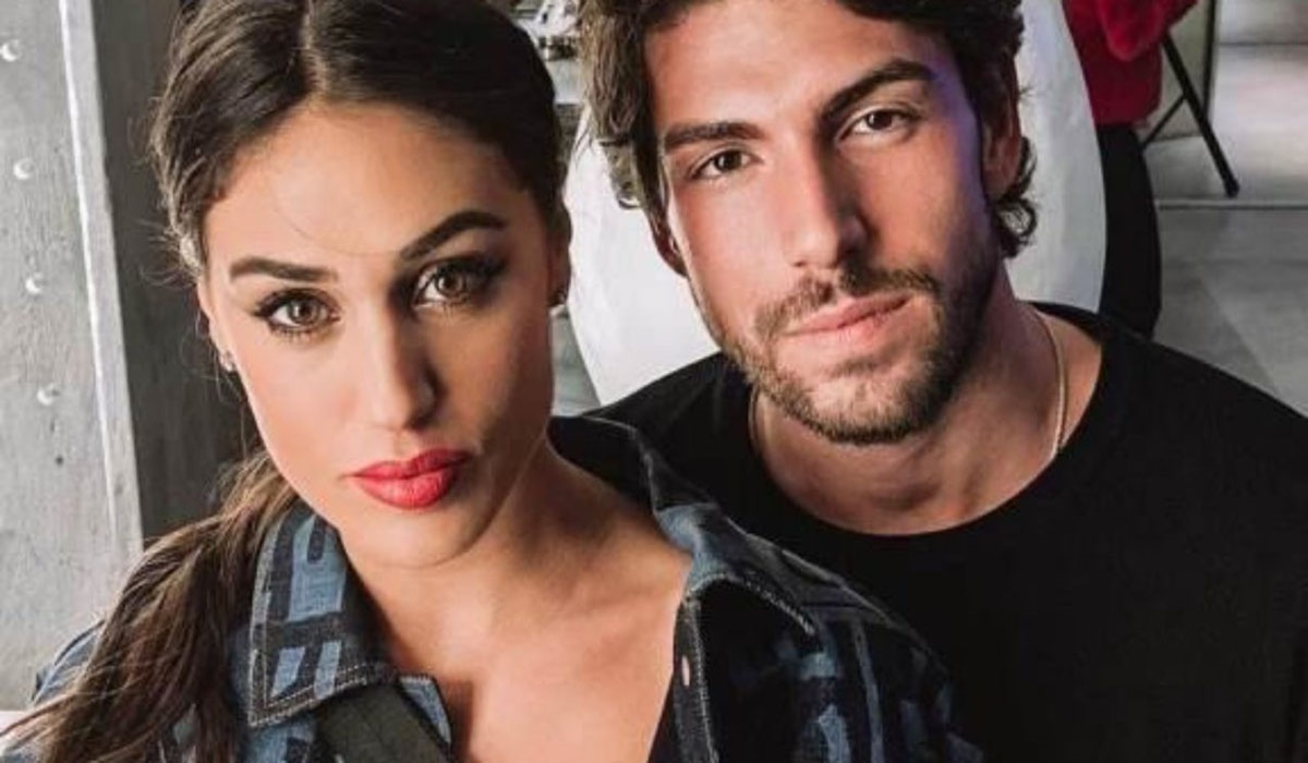 Cecilia Rodriguez e Ignazio Moser, avete mai visto la loro casa? Stile moderno, tanti fiori e ampi spazi, non riuscirete a credere cosa collezionano nel salotto