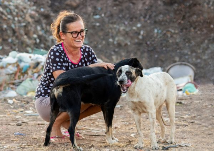 Margareth Medeiros e gli animali di strada