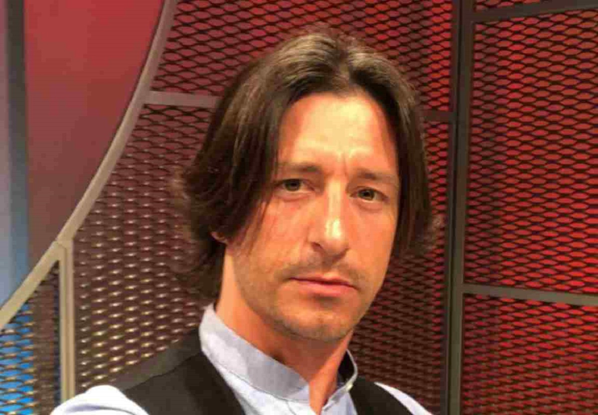 Francesco Oppini si infuria sui social: "È perseguibile penalmente"