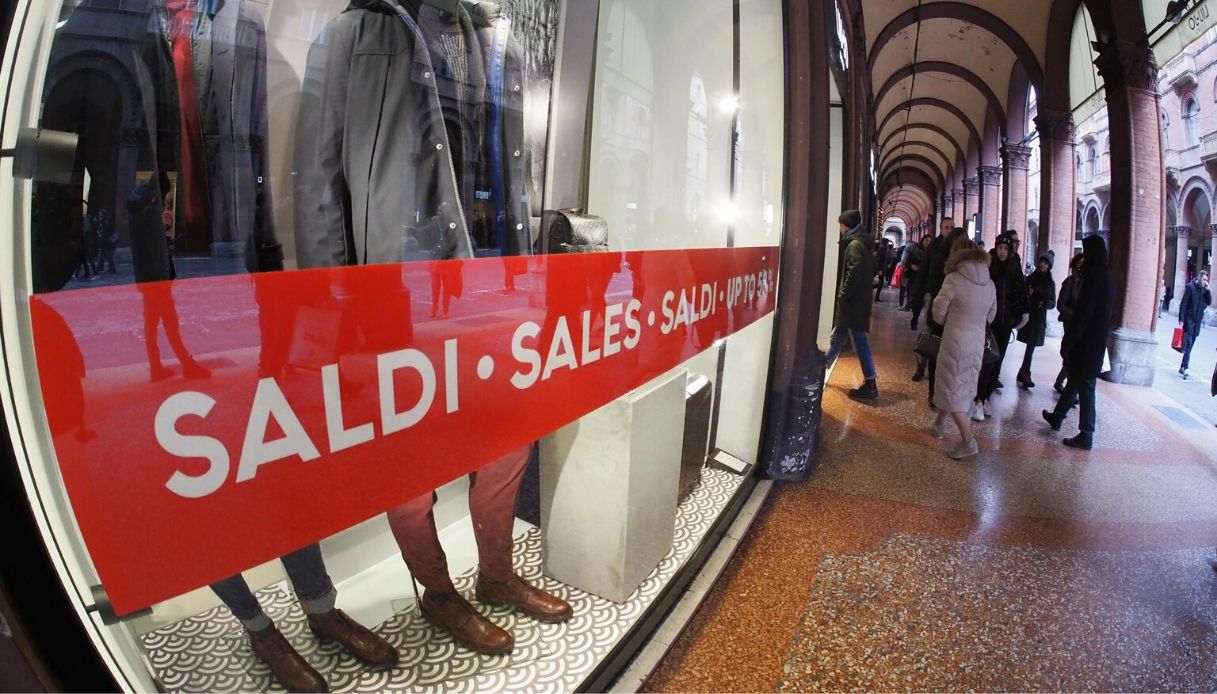 Al via i saldi di gennaio: in arrivo, però, una spiacevole notizia
