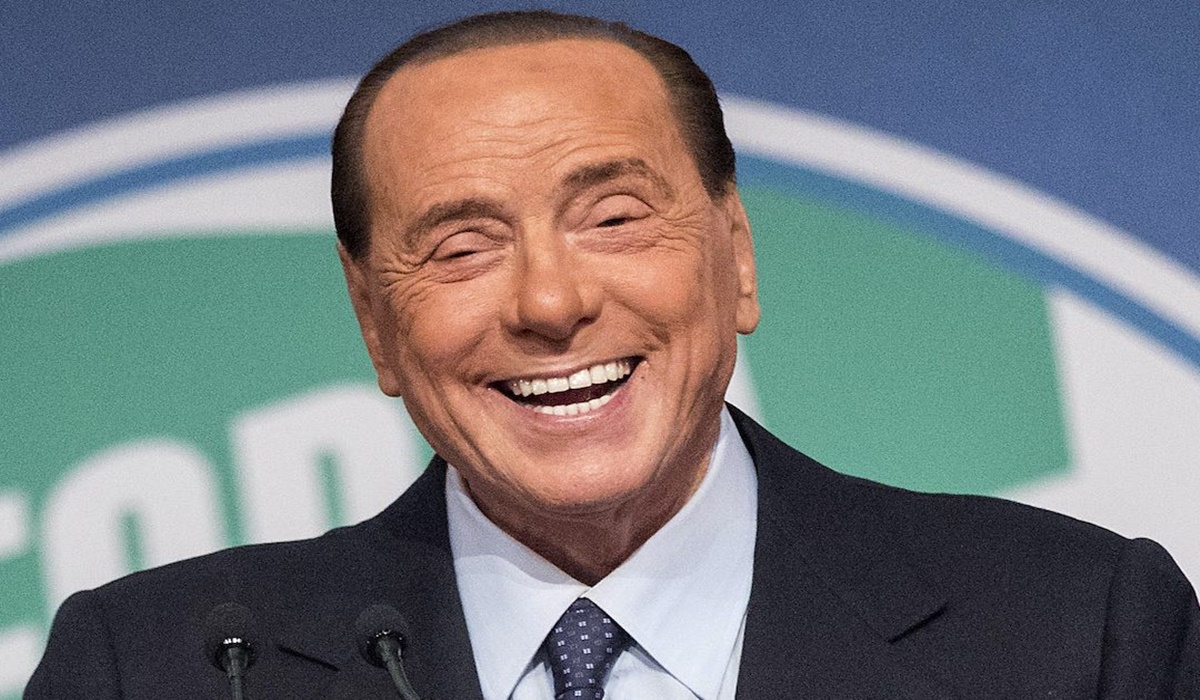 Silvio Berlusconi, avete mai visto la Villa Zeffirelli, la nuova e lussuosa casa del cavaliere? Il prezzo è da capogiro