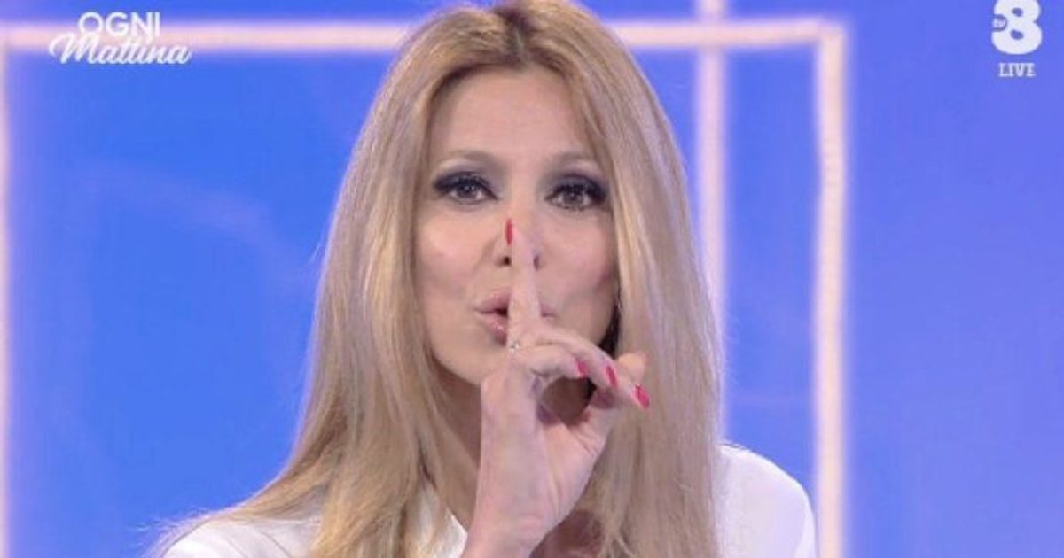 Adriana Volpe tra una confessione e l’altra: “Potrei scendere in politica”