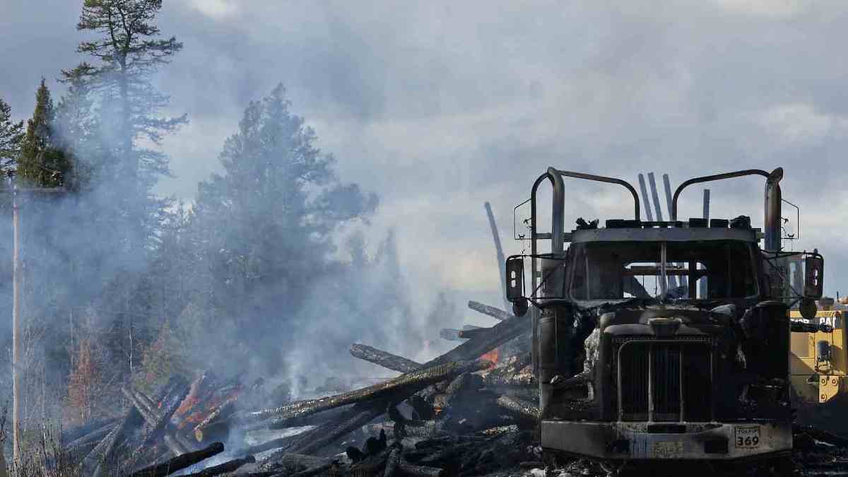 Foggia Assalto veicolo in fumo