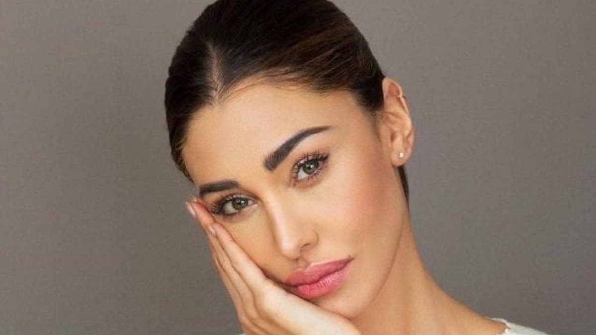 Belen Rodriguez, le prime foto con il pancino: i follower si scatenano