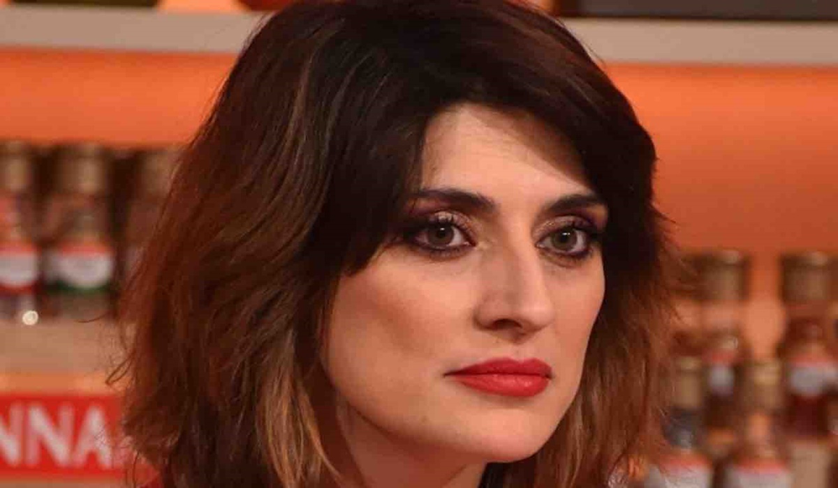 Elisa Isoardi, avete mai visto la sua casa? Bella, comoda ed accogliente, la parte più interessante è fuori dal balcone