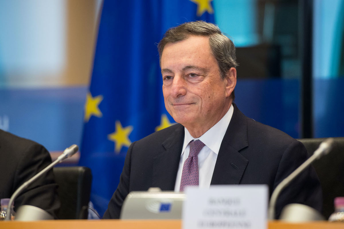 Mario Draghi ad un incontro con la stampa