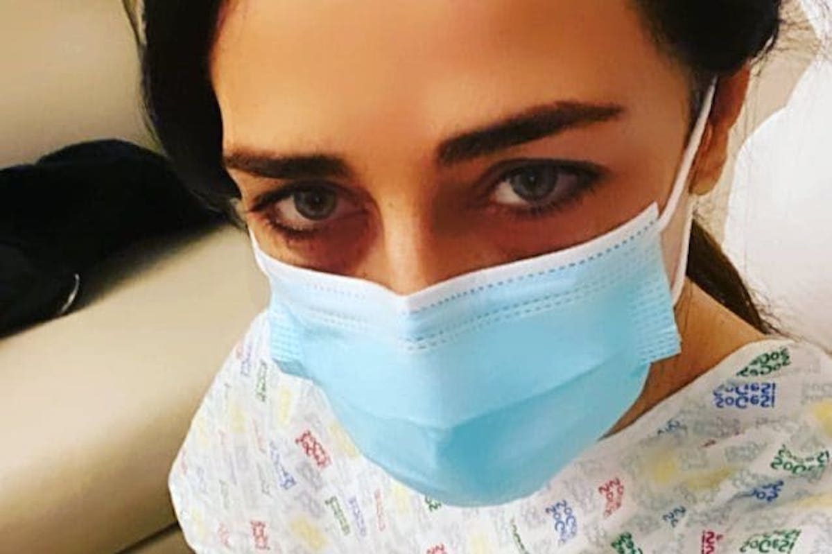 Storico volto di Uomini e Donne in ospedale per un intervento chirurgico: cos’è successo