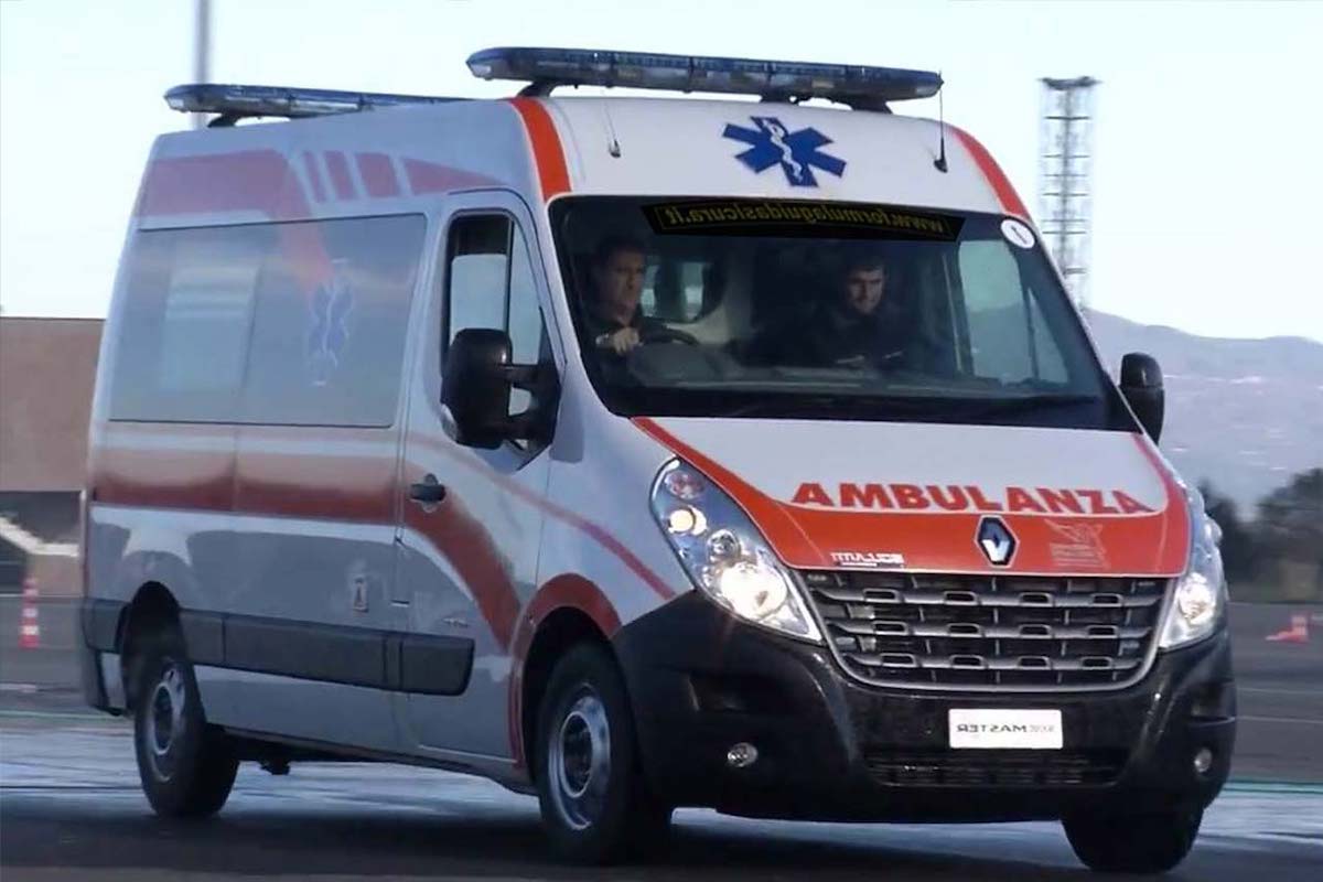 Noto scrittore ricoverato d’urgenza con una donna: indagini in corso