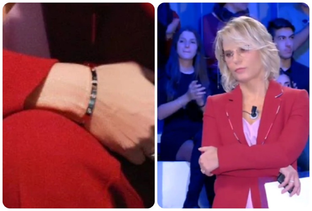 C'è Posta per Te: Maria De Filippi elegante come sempre