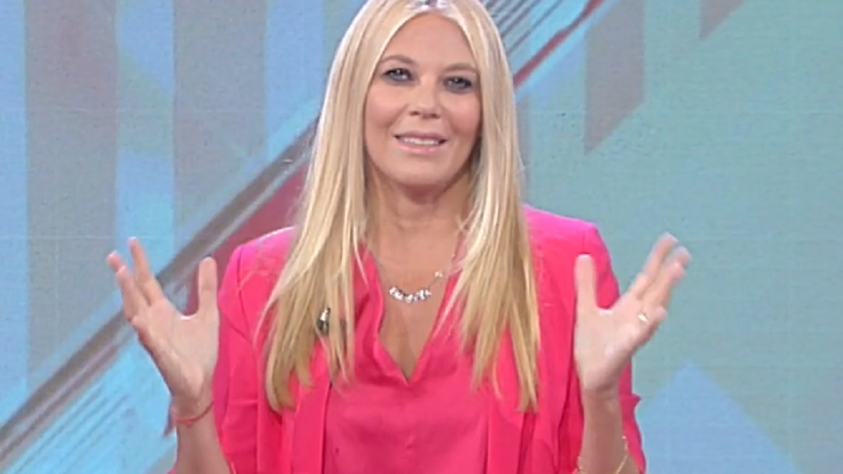 Eleonora Daniele, avete mai visto la sua casa? Sita nel centro di Roma, il colore predominante di tutte le stanze non passa di certo inosservato