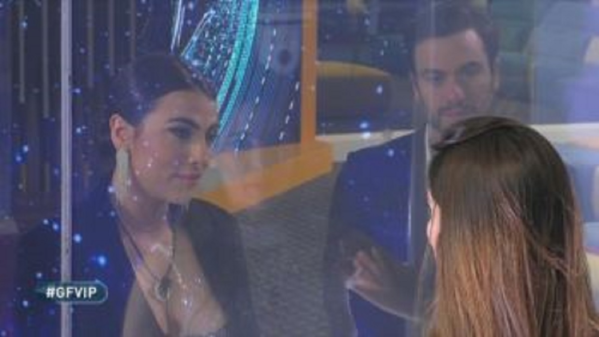 GF Vip: Ariadna Romero torna per parlare con Pretelli