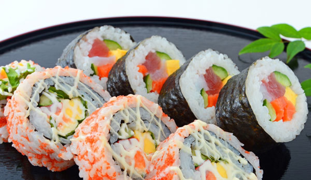 Cosa serve per fare il sushi a casa: la lista completa