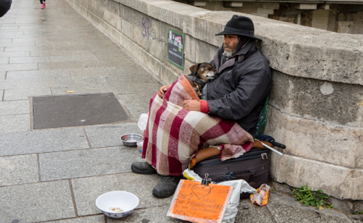 Torino: via i cani ai senzatetto