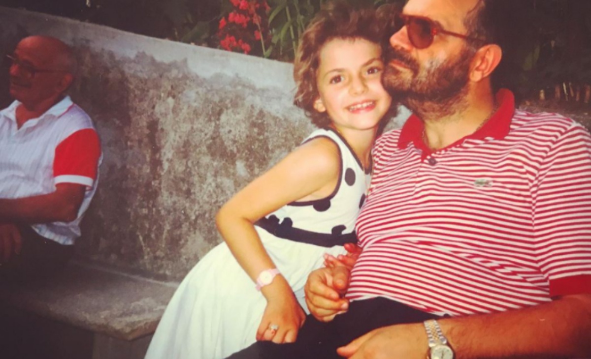 Con la sua bellezza e con la sua voce ha incantato Sanremo, ma qui era soltanto una bambina. Avete capito di chi si tratta?