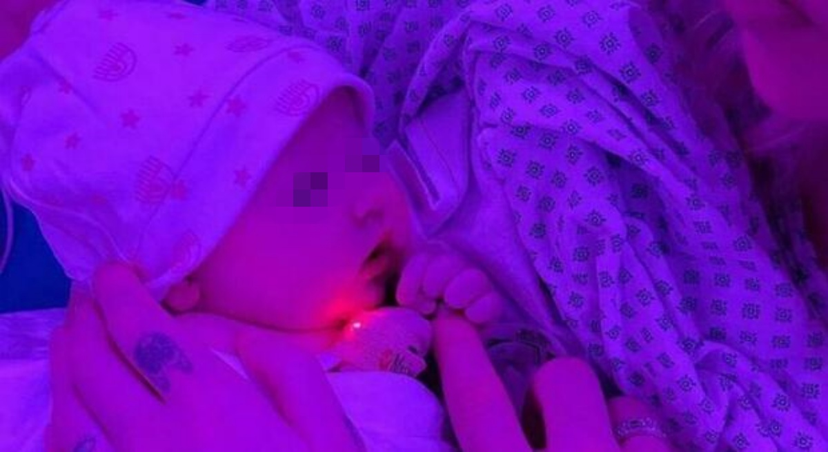 Il momento tanto atteso è arrivato: Chiara Ferragni ha partorito. Ecco la prima foto e il nome della bambina