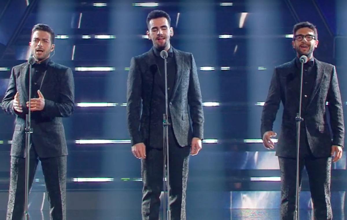 Sanremo 2021, Il Volo sale sul palco nonostante il terribile lutto che li ha colpiti: il commovente omaggio