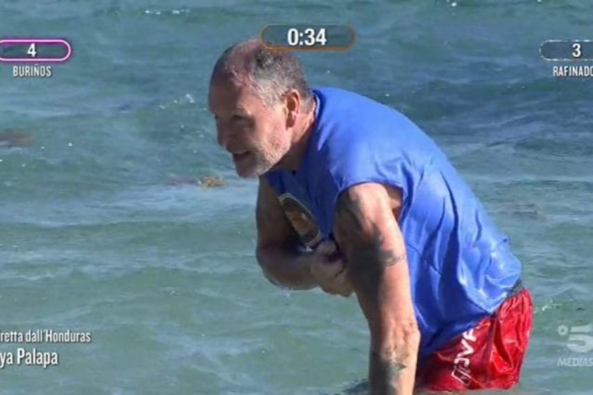 Naufrago costretto al ritiro: ma cosa c’è dietro?