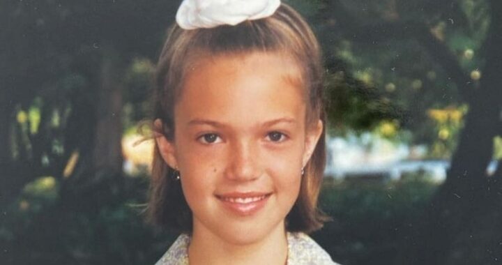 Oggi è una famosa attrice e cantante, diventata da poco mamma, ma qui era solo una bimba: l'avete riconosciuta?