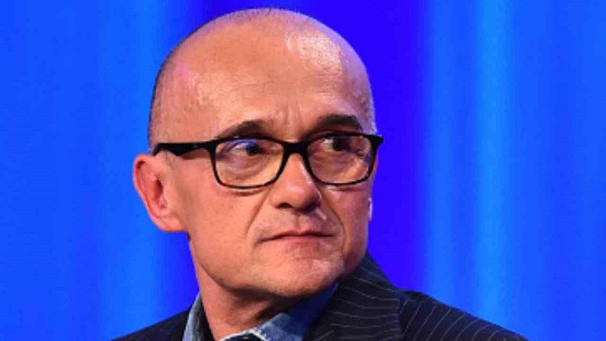Alfonso Signorini, la dolorosa confessione: “Mi è crollato il mondo addosso”