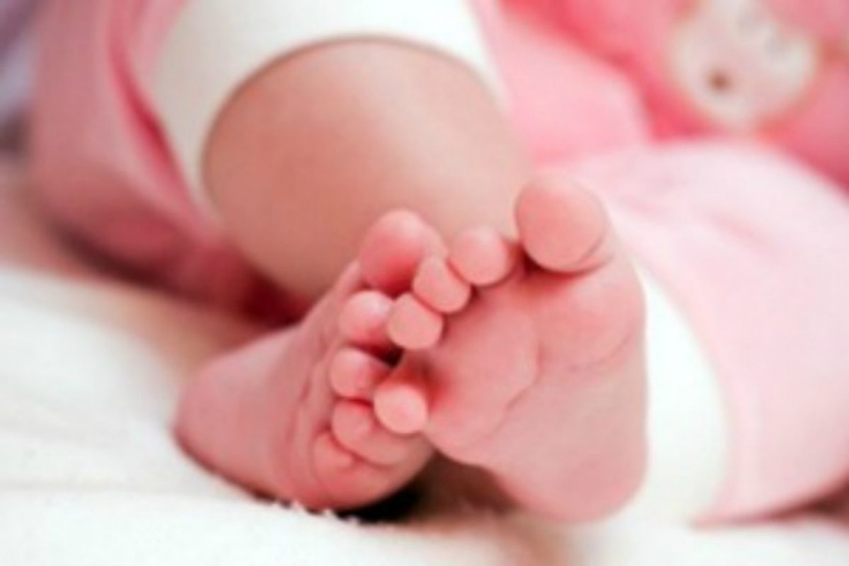 Genitori positivi al Covid e bimba con febbre alta, rimasti senza medicine: il gesto del sindaco
