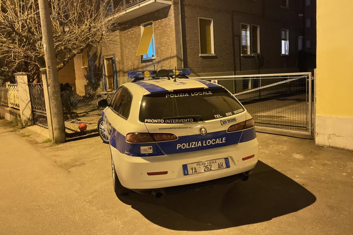 Bimbo di 8 mesi muore in casa: accertamenti in corso