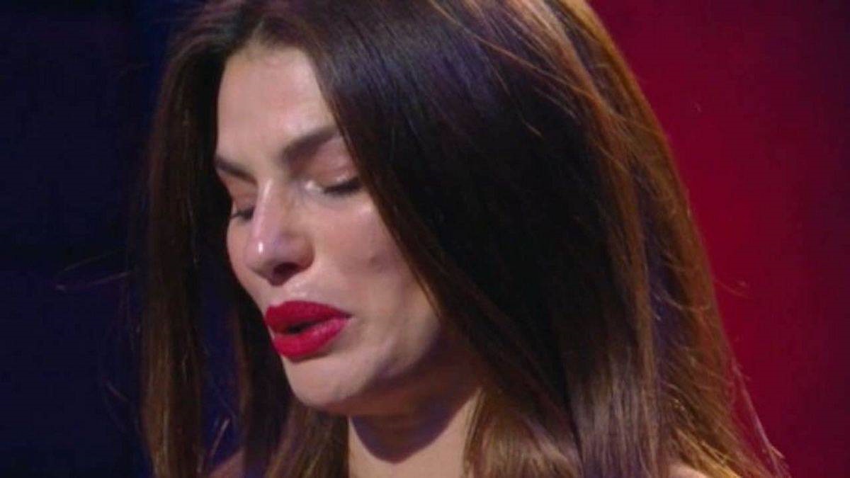 Dayane Mello confessa: "Non posso essere felice "