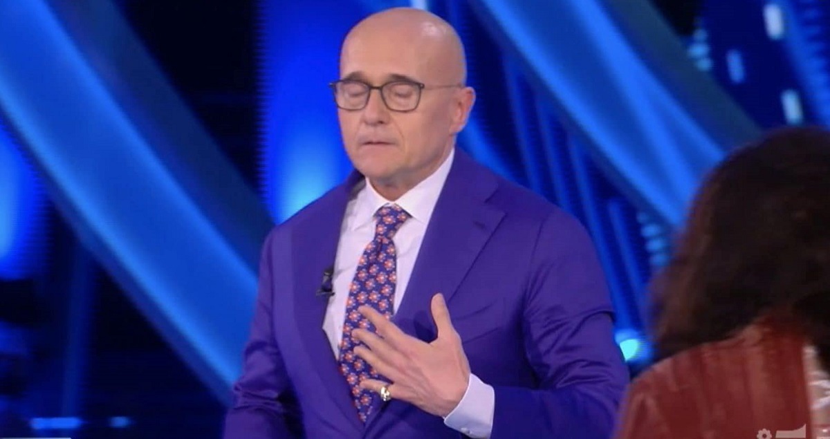 GF Vip, panico in studio Alfonso Signorini: “Ho paura davvero”