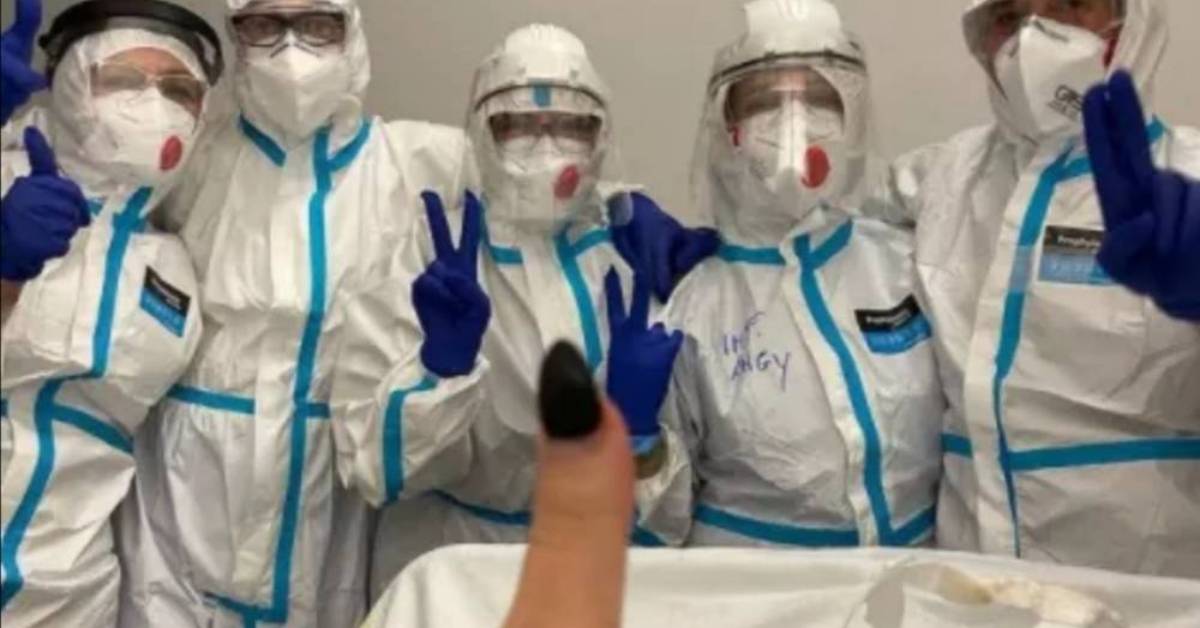 Il racconto terrificante della showgirl finita nel reparto di terapia intensiva:  “Ho visto la morte davanti a me”