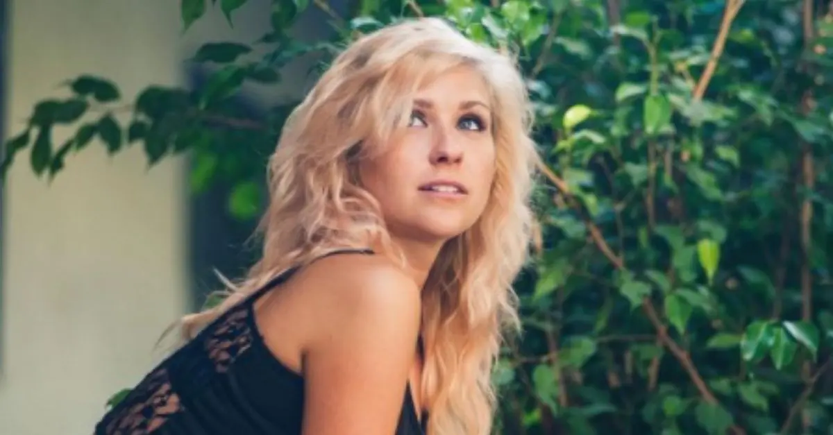 Taylor Dee, morta a 33 anni la cantante country