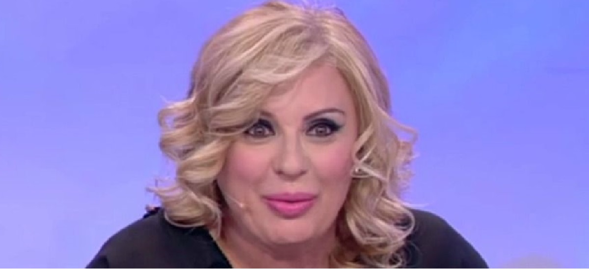 UeD, il look di Gemma attira l'attenzione di Tina: "Sembri nonna albero"