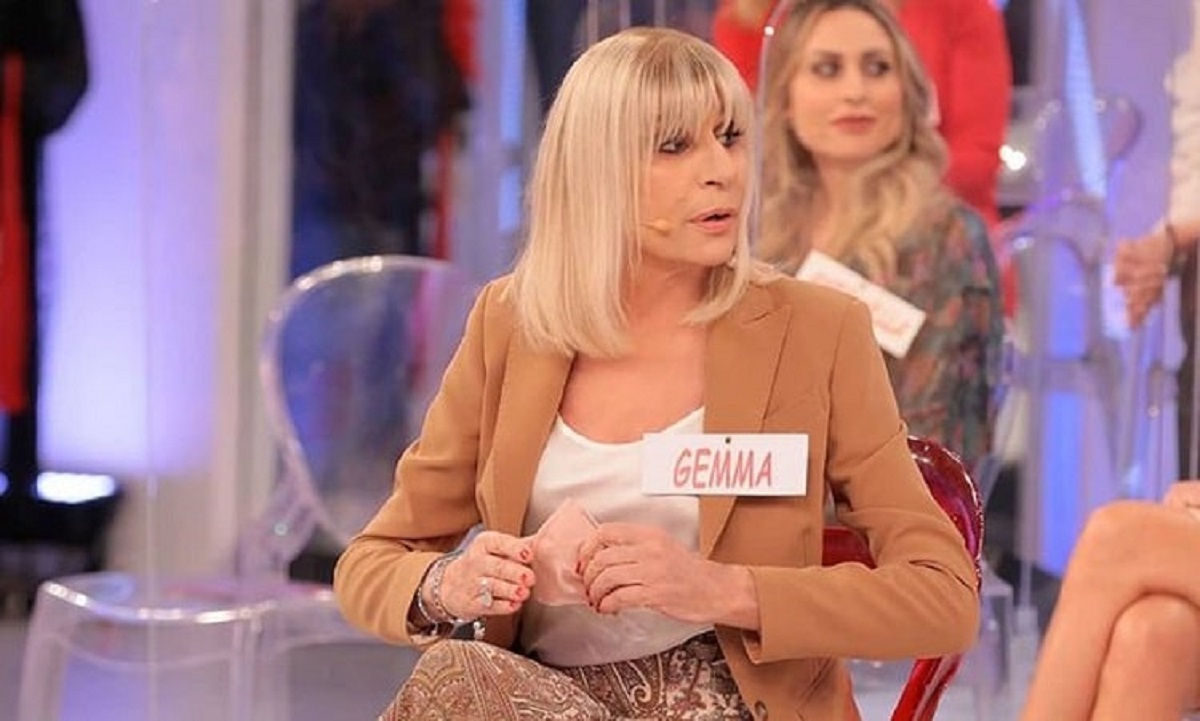 UeD: incidente in studio per Gemma Galgani cadendo dalle scale