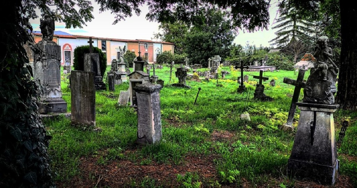 tragedia al cimitero