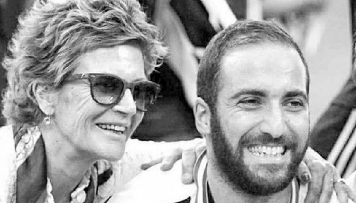 Grave lutto per Gonzalo Higuain: morta la madre Nancy