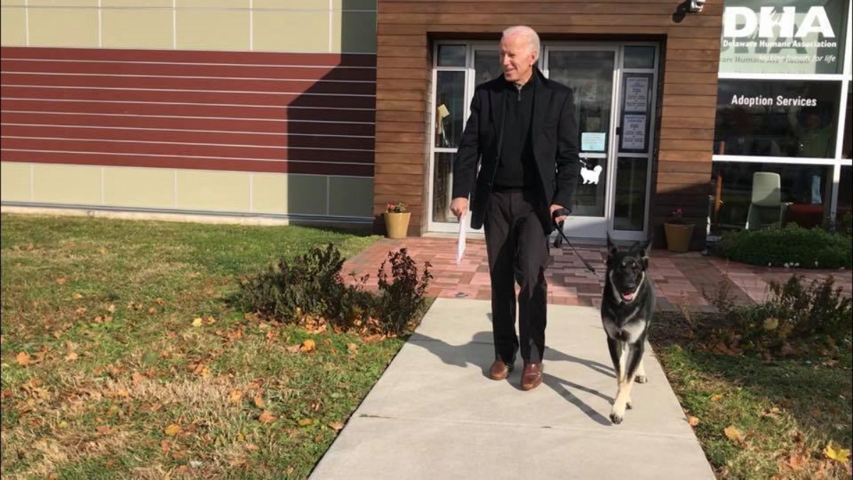 Major morde un dipendente della Casa Bianca