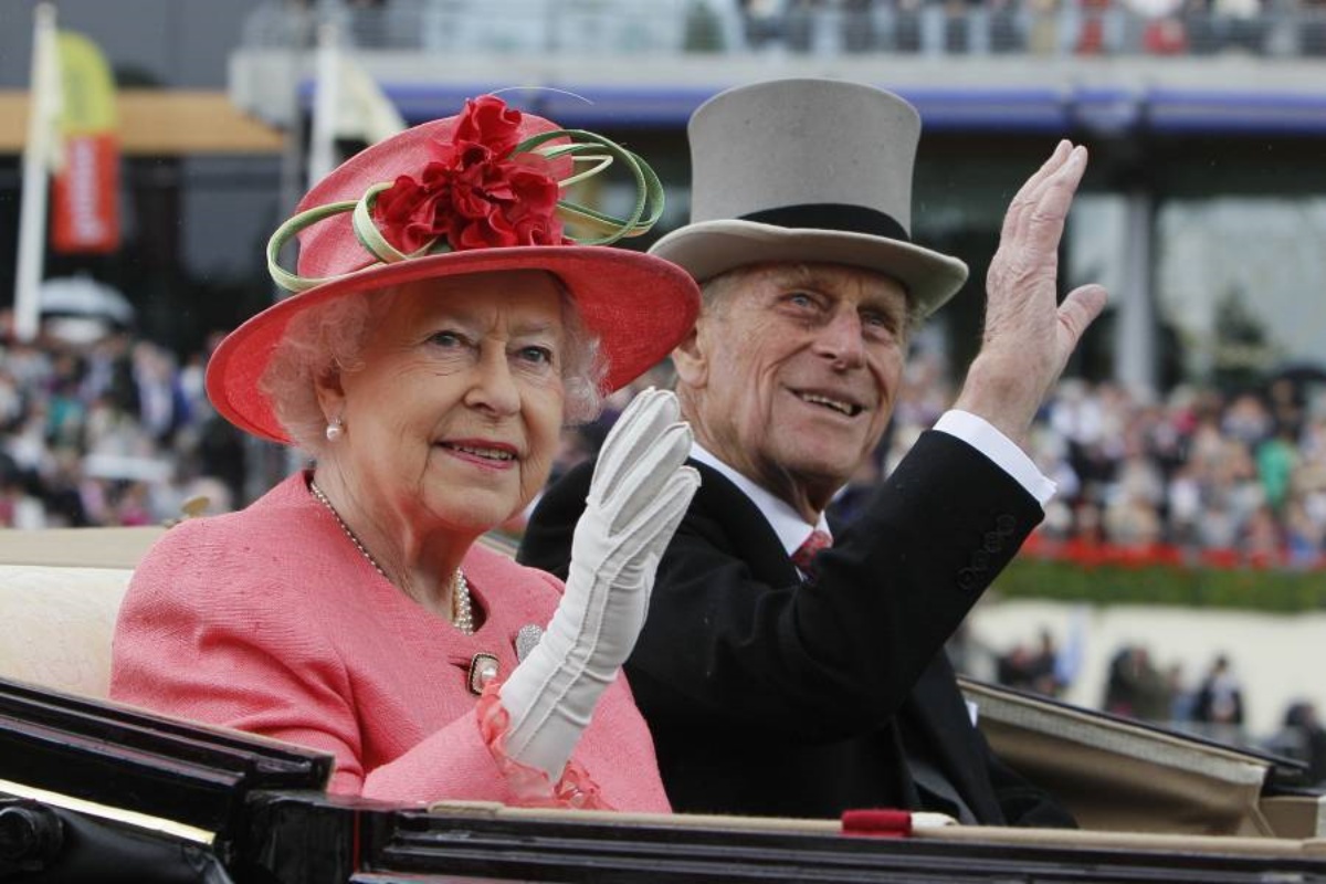 Al funerale del Principe Filippo, nessuno della Famiglia Reale indosserà l'alta uniforme