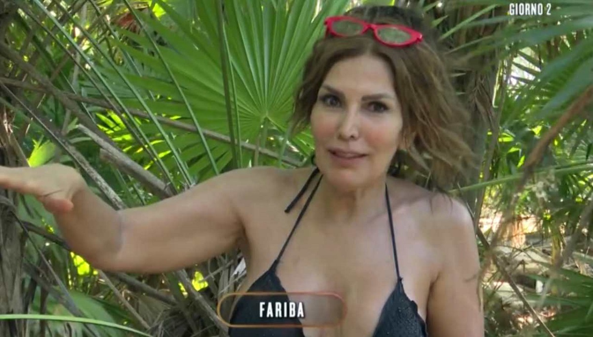 L'Isola dei Famosi: Fariba ha messo gli occhi su un naufrago