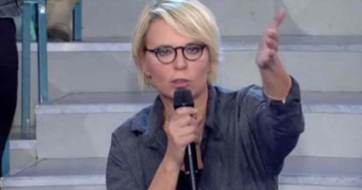 UeD: Maria De Filippi asfalta il cavaliere Luca Cenerelli