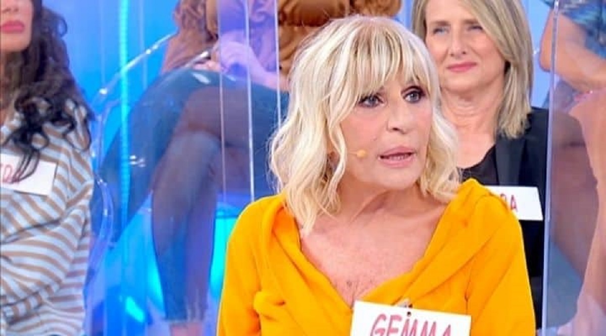 UeD: Tina Cipollari fa uno scherzo a Gemma