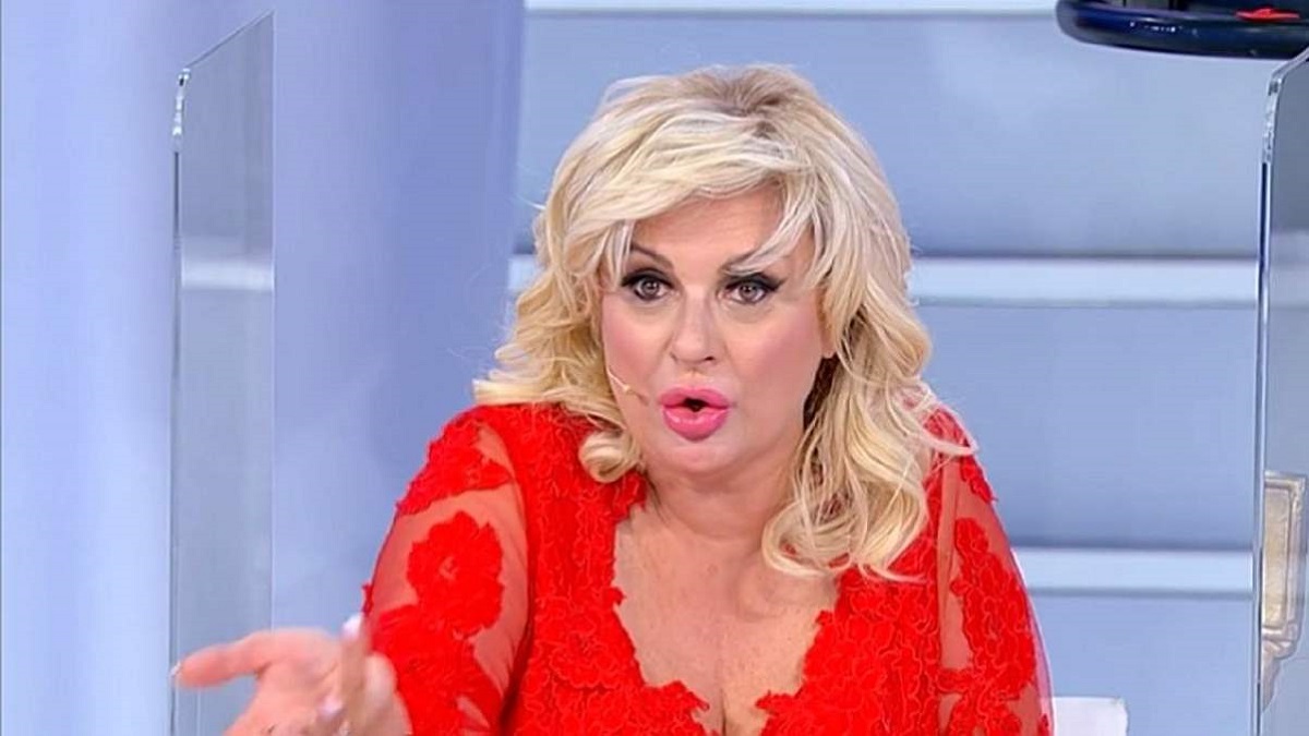 UeD: Tina Cipollari ha mentito. La rivelazione sui social