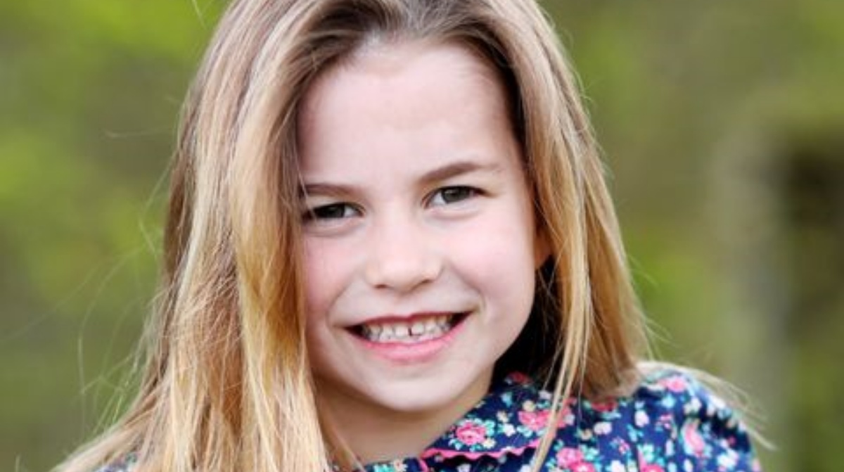 La principessina Charlotte compie sei anni: mamma Kate pubblica una nuova foto