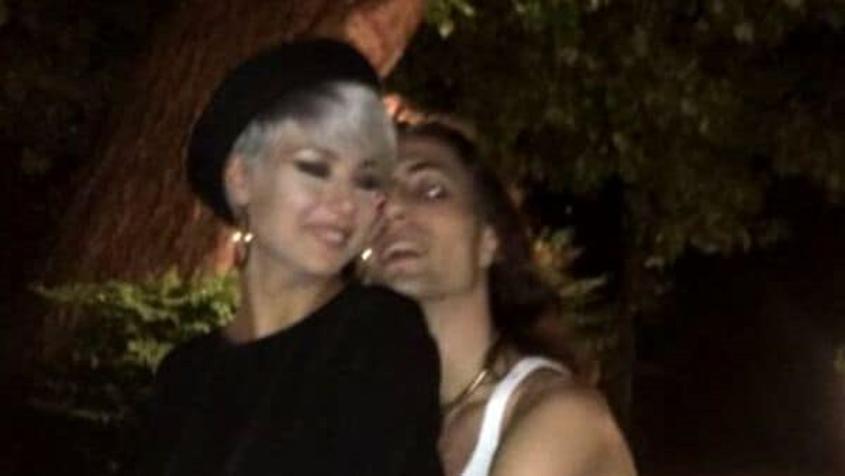 For which the lead singer had to go to a drug test to clear things out. Giorgia Soleri Damiano David Maneskin : Damiano David Comes Out And Reveals Who His Girlfriend Is Curler Ruetir