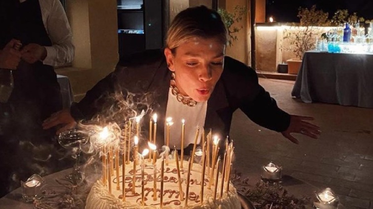 Emma Marrone, l’outfit stellare del suo compleanno e il dettaglio che non è passato inosservato