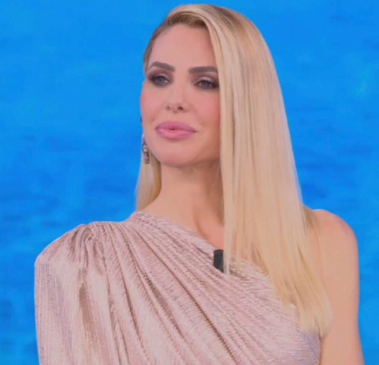 Ilary Blasi all'Isola Dei Famosi il look da urlo nell'ultima puntata
