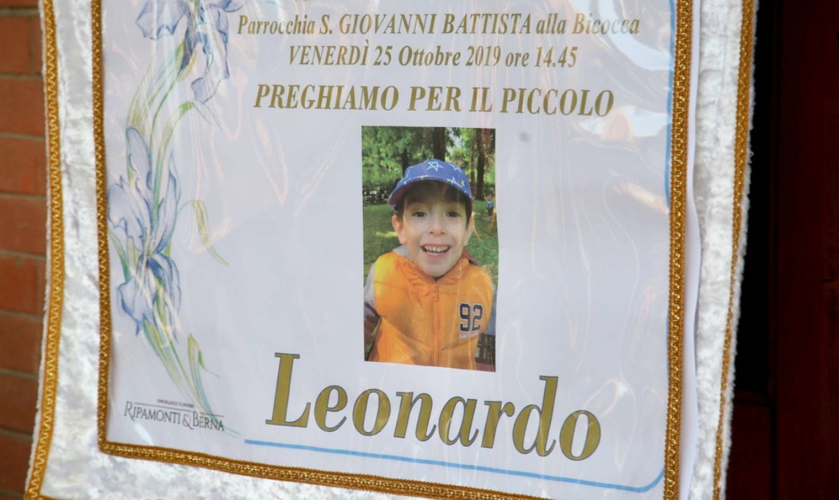 Morte Leonardo Acquaviva, il bimbo di soli 5 anni caduto dalla tromba delle scale: arrivata la condanna per l’insegnante di italiano