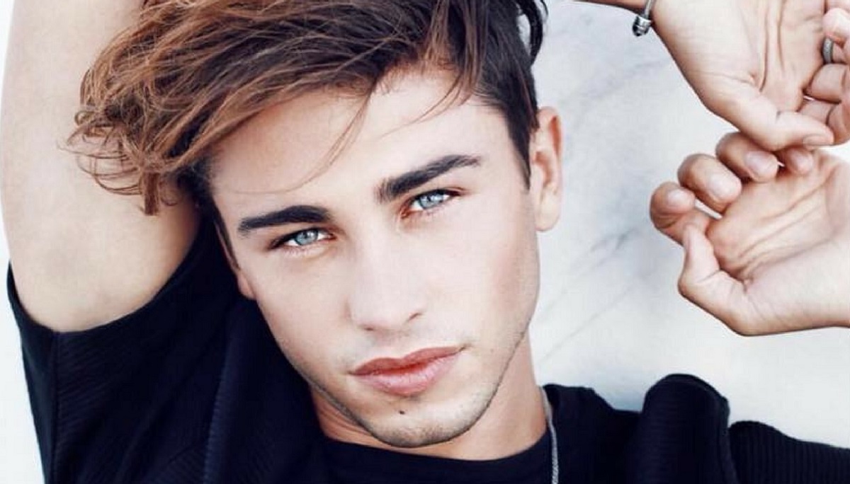 riki cantante di successo