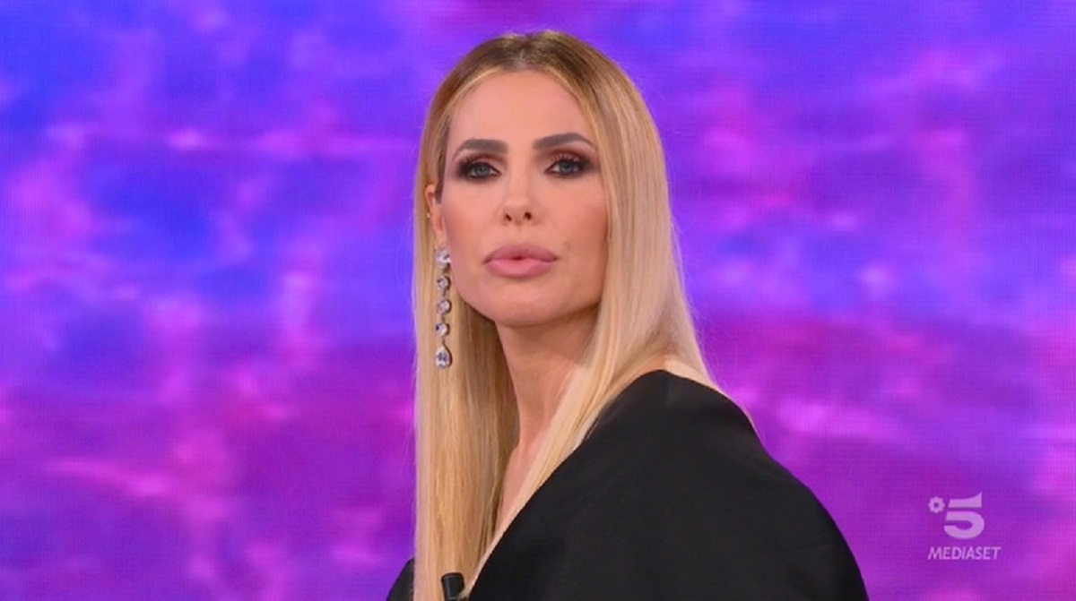 Isola dei Famosi: "È la prima volta che succede" Ilary Blasi