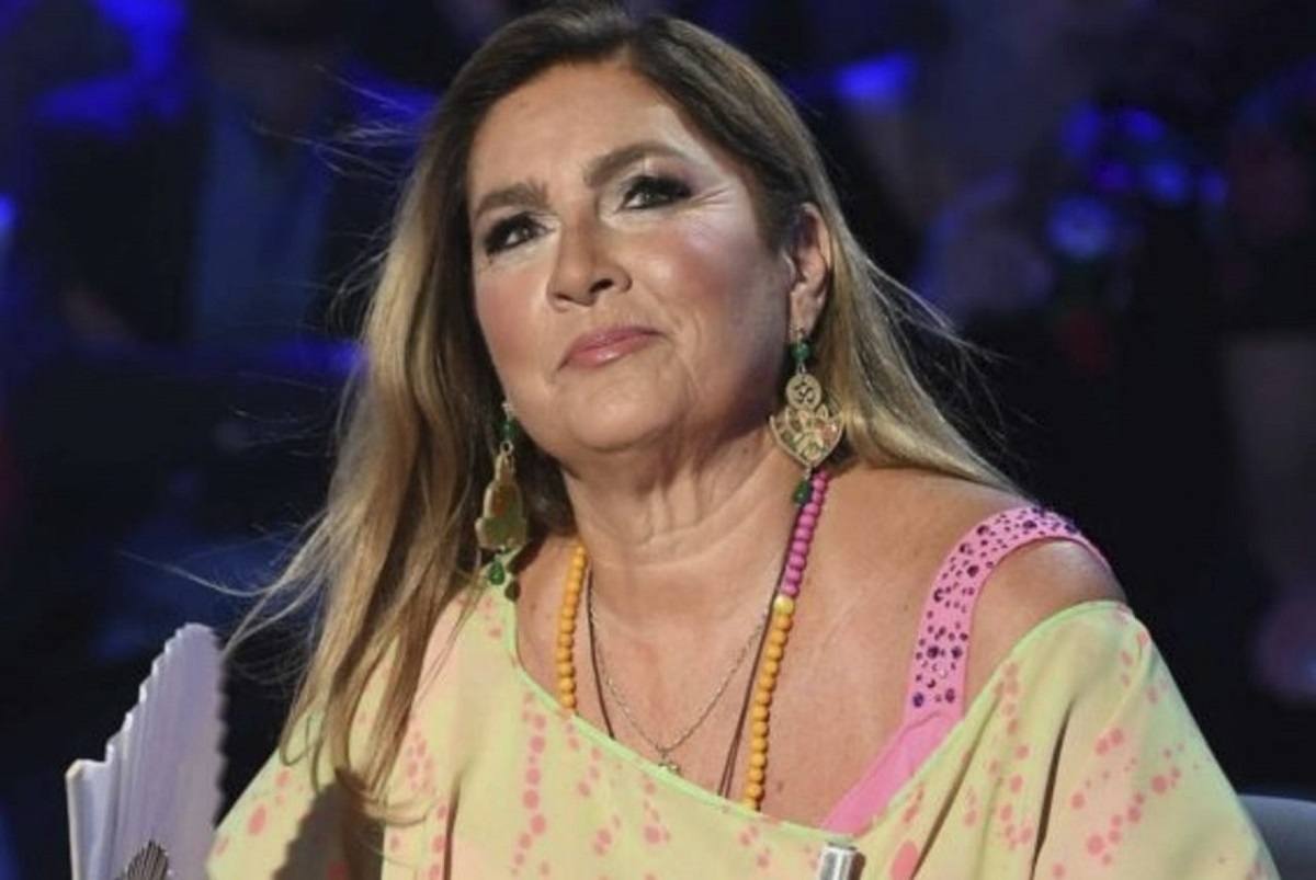 Romina Power si schiera con gli artisti: il flash mob a Lecce