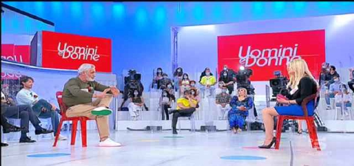 UeD, Anna attacca duramente Biagio: “Ha insisto per portarmi in camera”