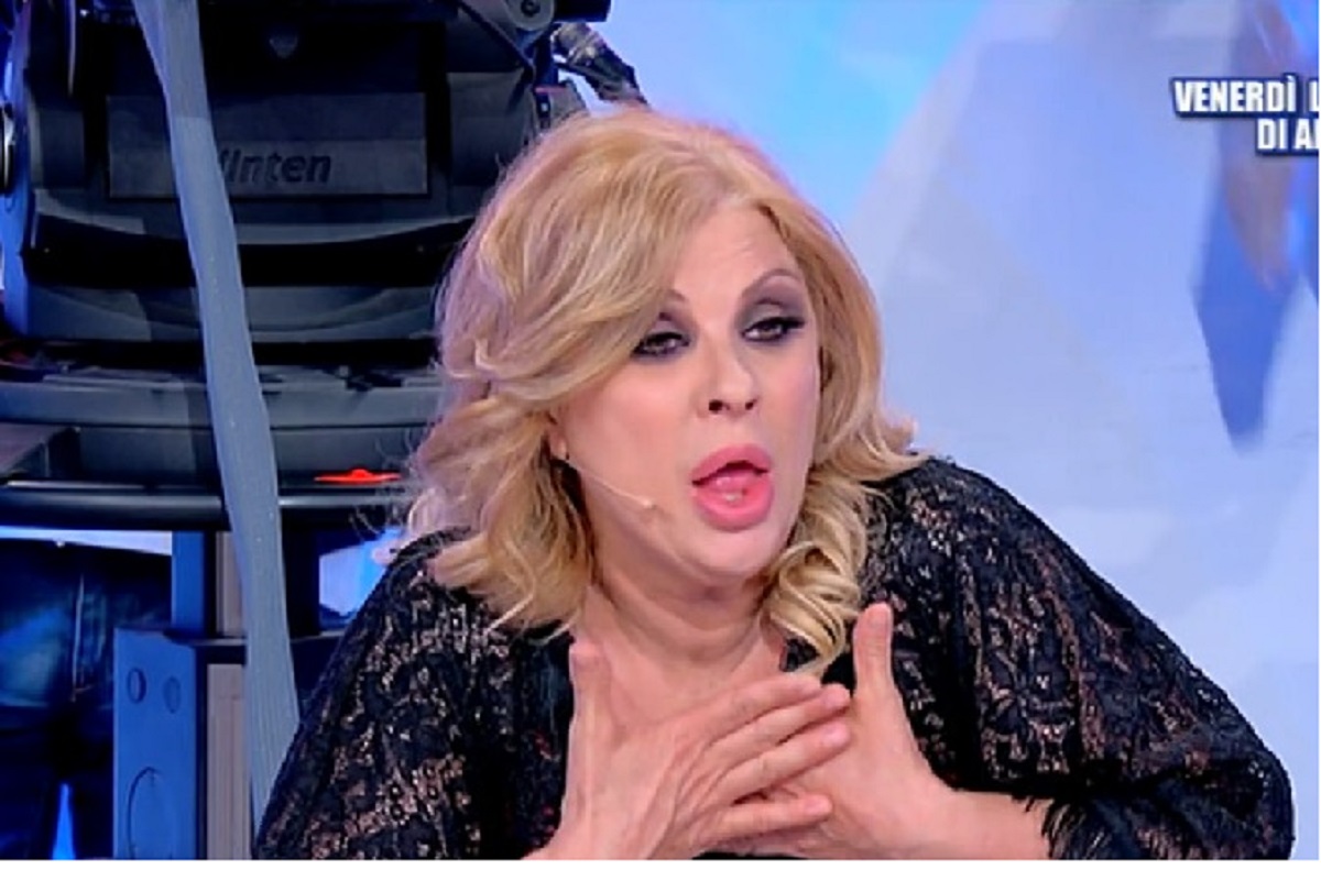 UeD, la strafottenza di Riccardo Guarnieri fa infuriare Tina: “Da me solo calci”